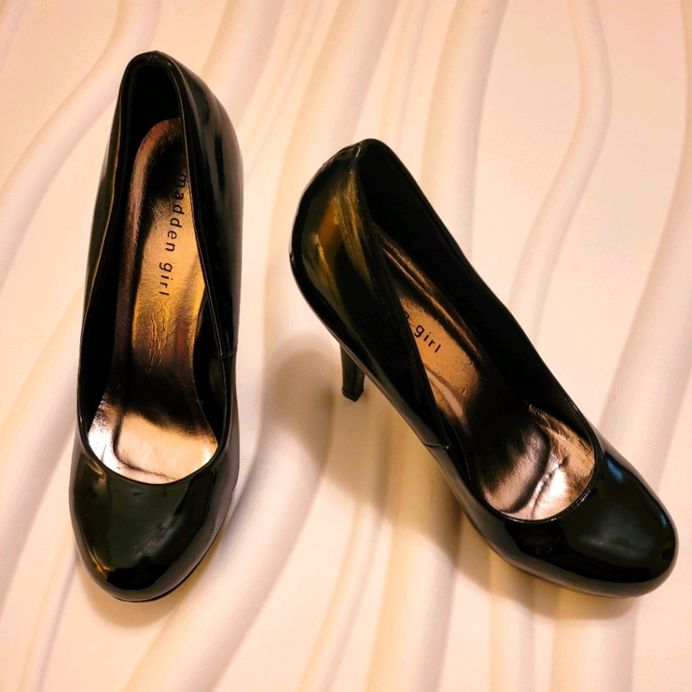 Madden Girl Shiny Black Round Toe Stilletto Pumps